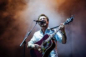 Frank Turner performing live.